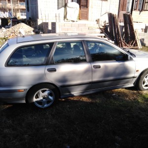 Volvo v40 2.0 benz/plin