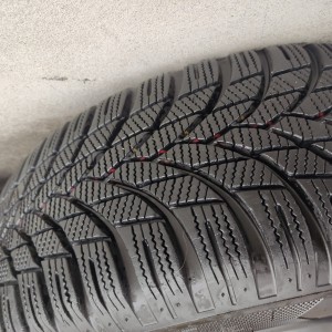 Zimske gume s felgama 4x100 15 !!!