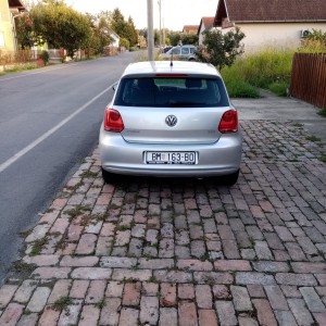 prodajem auto