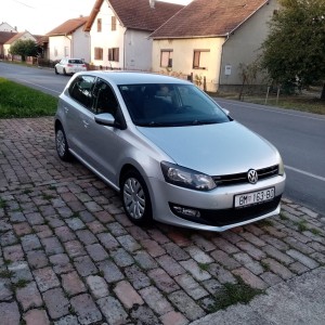 prodajem auto
