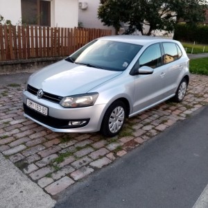 prodajem auto