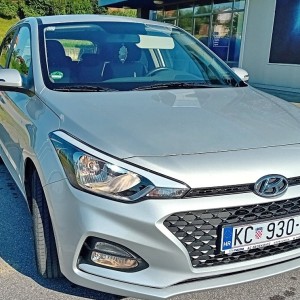 prodajem auto hyundai i20