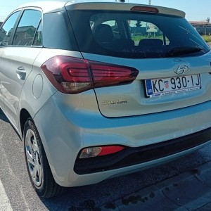 prodajem auto hyundai i20
