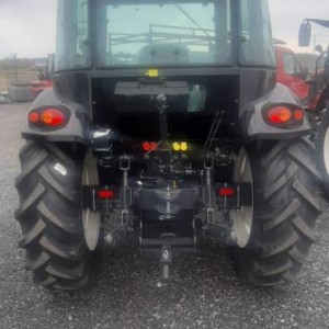 traktor ARMATRAC 604e