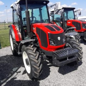 traktor ARMATRAC 704e+ T0