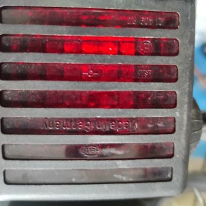 Lampe Hella sa štelanjem nagiba