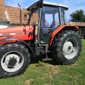 Massey Ferguson 4255