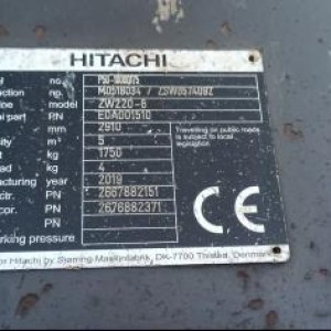 Hitachi ZW220-6 Masa 18,6 T 2018