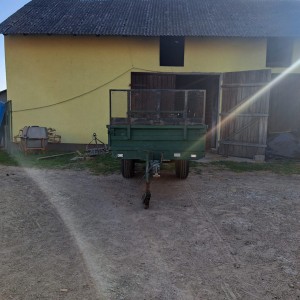 Prikolica za gnoj