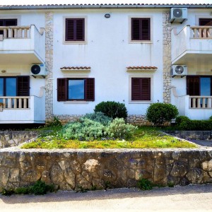 Kuća s bazenom za odmor - Splitska (Brač)