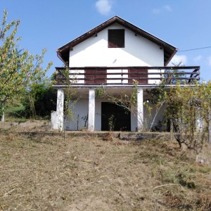PRODAJA VIKENDICE