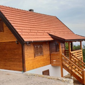 Emaus drvene kuće