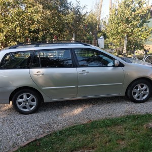 Prodajem Toyotu Corollu