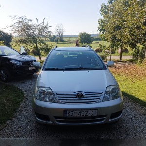 Prodajem Toyotu Corollu