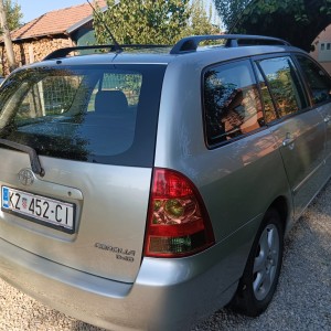 Prodajem Toyotu Corollu