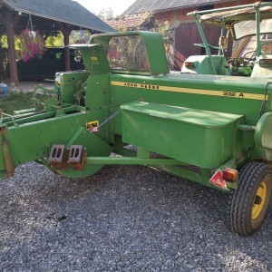 John Deere balirka 332A