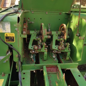 John Deere balirka 332A