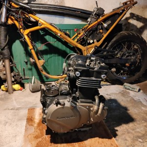 KLE500 Mašina (650€)