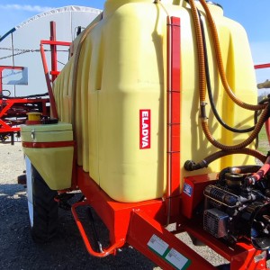 Vucena prskalica Agromechanika AGS Sprayer 3000litara