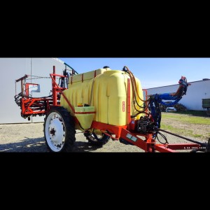 Vucena prskalica Agromechanika AGS Sprayer 3000litara