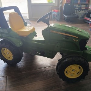 IGRAČKA TRAKTOR JOHN DEERE 7930