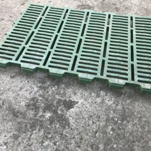 PLASTIČNI POD ZA SVINJE 20€