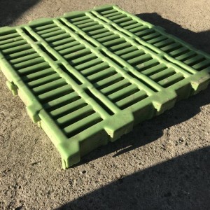PLASTIČNI POD ZA SVINJE 20€