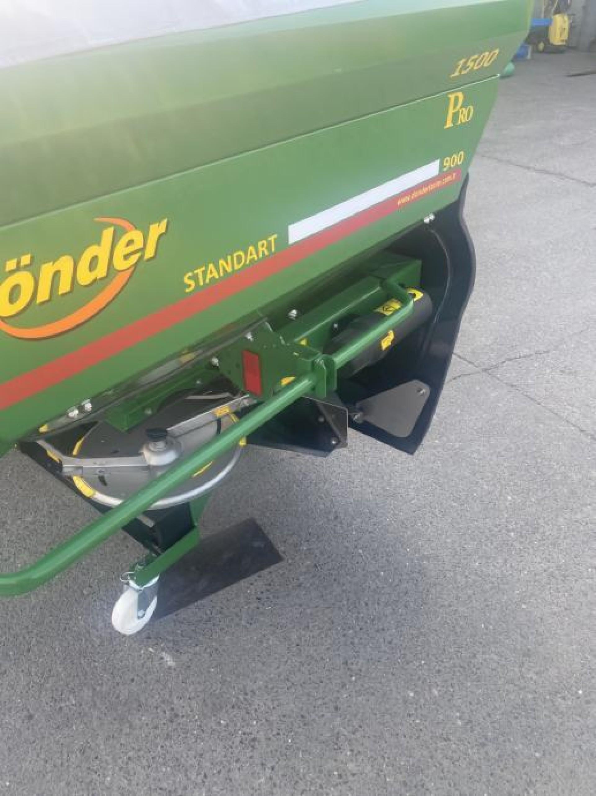 Rasipač Donder CGSA PROFI 1500 L