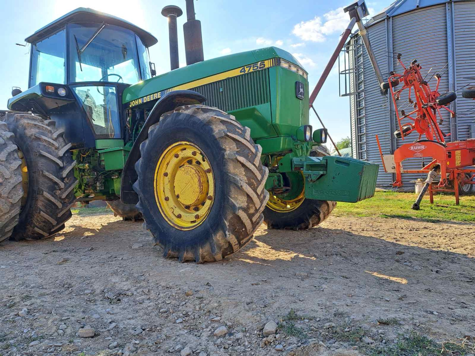 John Deere 4755