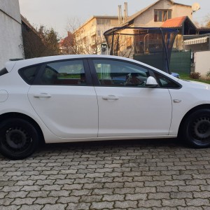 Opel Astra 1.6 (registrirana do 6/2024)