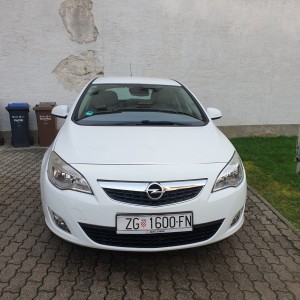 Opel Astra 1.6 (registrirana do 6/2024)