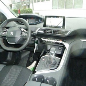 Peugeot 5008 ACTIVE 1.6 BLUE HDI