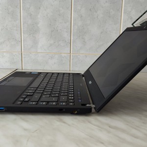 ️ACER TravelMate P645, i5-5300U, 12GB, 256 M.2 SSD, 14", Magnezij-Aluminijsko kučište️