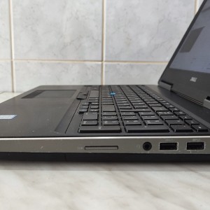 ️DELL Precision 7510, i7-6820HQ, 512GB NVMe + 1000GB, 64GB Rama, UHD 4K 3840x2160, 2 grafike️