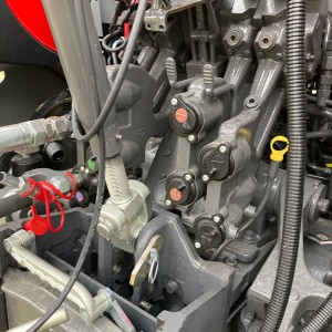 Massey Ferguson 6S-165 Dyna 6