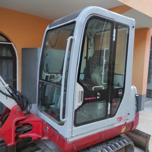 Takeuchi tb 135