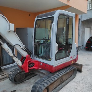 Takeuchi tb 135