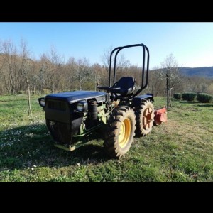 Prodajem traktor tomo vinkovic