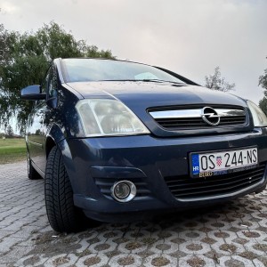 Opel Meriva 1.3 cdti 4/24