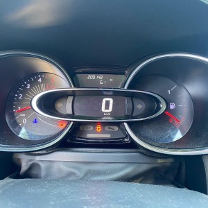 RENAULT CLIO 2016 1,5DCI_AKCIJ_NAVI PDC REG04/ 24SERVISNA KLIMA N Gum