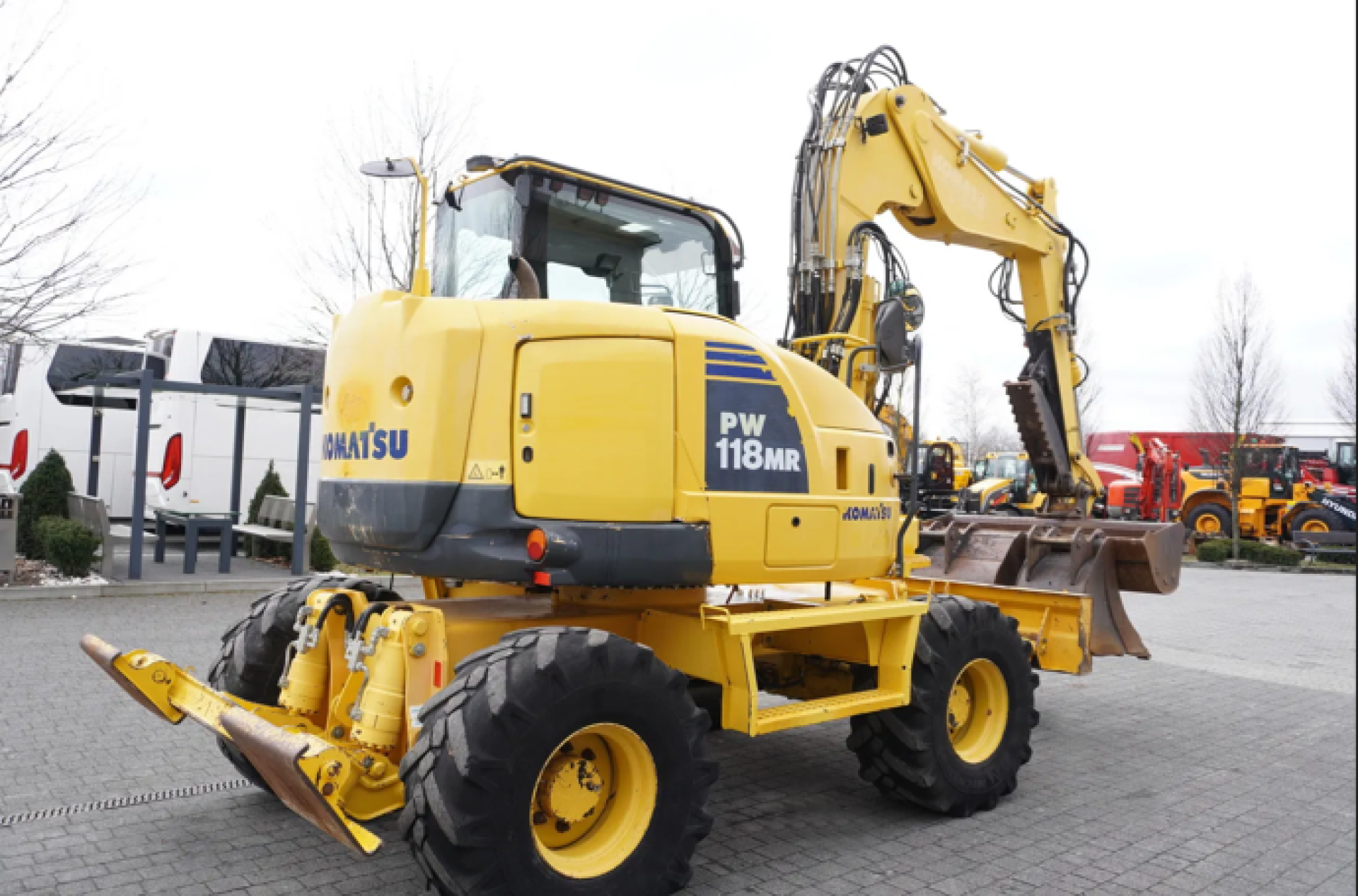 Komatsu PW 118MR-8