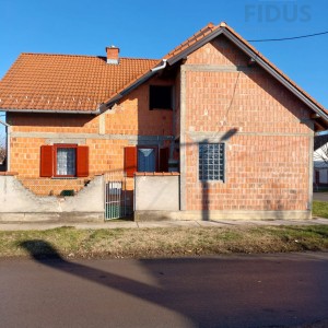 Stambeno - poslovna zgrada - Vukovar (Borovo Naselje)