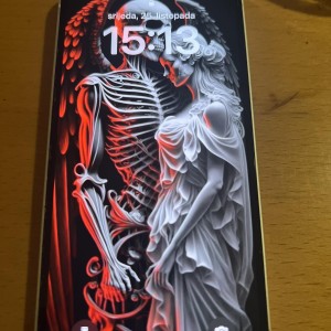 Prodajem iphone 13