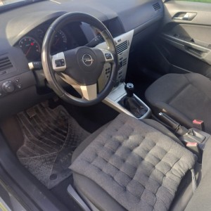 Opel Astra H