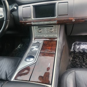 Jaguar XF 2011 g, LUXUR oprema