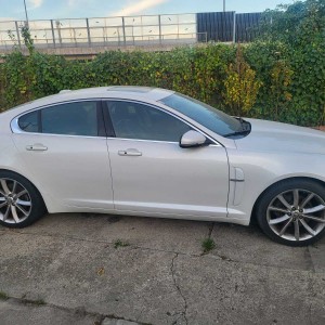 Jaguar XF 2011 g, LUXUR oprema