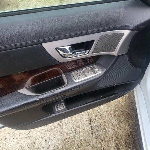 Jaguar XF 2011 g, LUXUR oprema