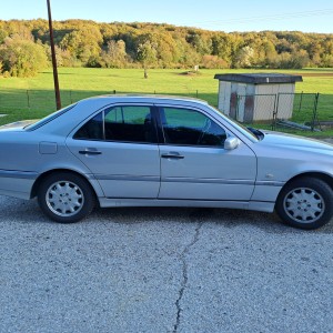 Mercedes-Benz C-klasa 220 D ELEGANCE