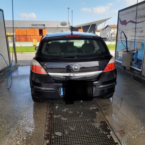 Prodajem Opel Astru 1.7 CDTI