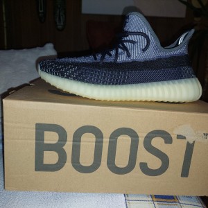 Adidas Yeezy 350 V2 Carbon
